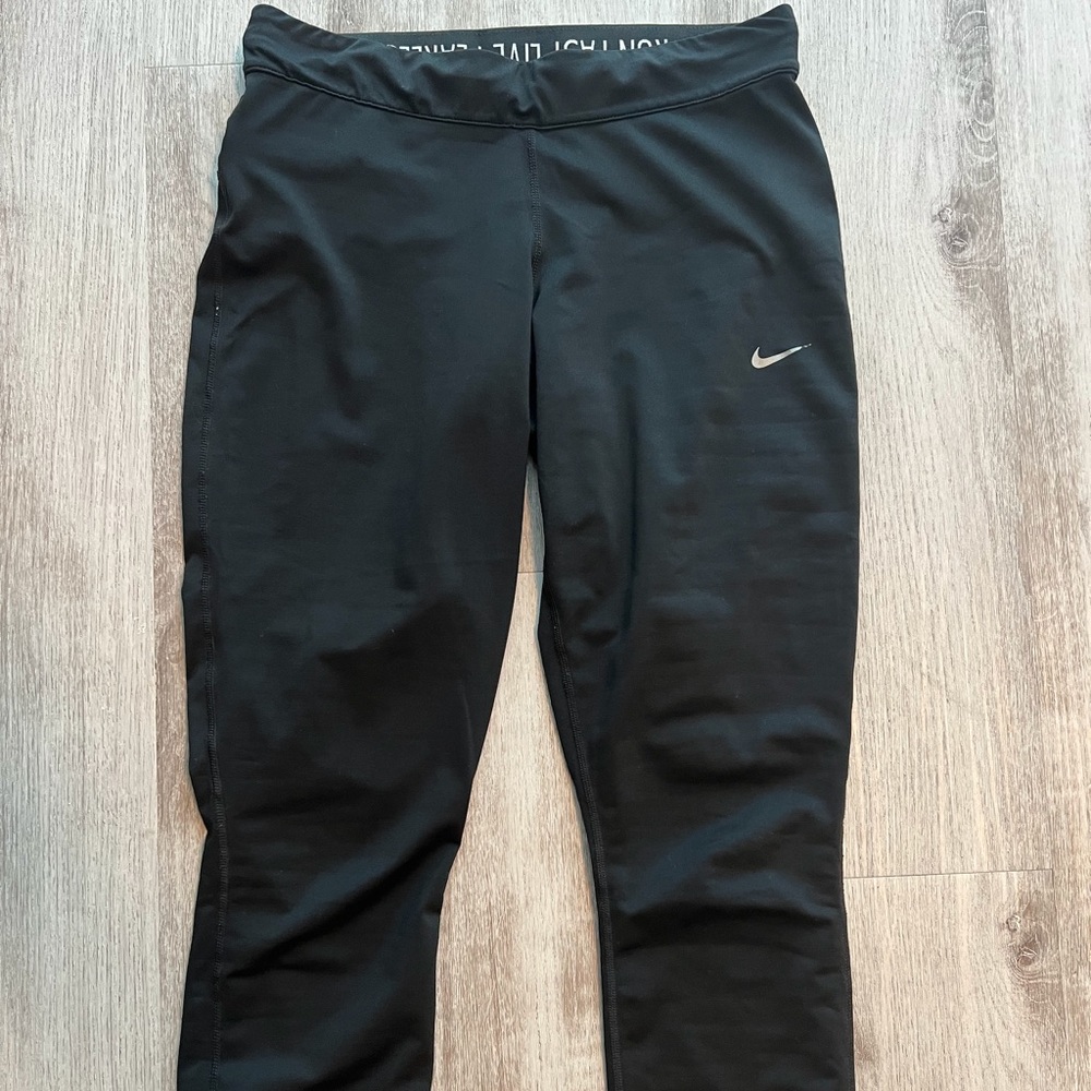 Nike dri fit cropped leggings